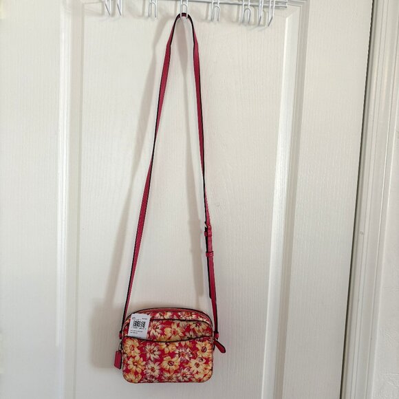 Coach Mini Camera Bag Daisy Floral Print Crossbody Handbag 3572 Pink Multi NEW - Picture 2 of 12